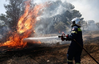 Φωτιές: 60 σε ένα 24ωρο - Πολύ υψηλός κίνδυνος πυρκαγιάς την Τρίτη