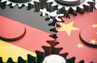 Γρανάζια με τα χρώματα της Γερμανίας και της Κίνας 