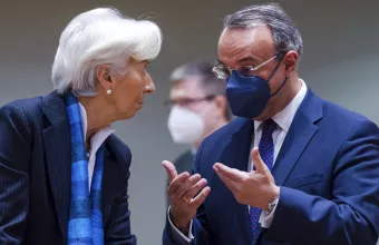 Τι αλλάζει με το τέλος της Ενισχυμένης Εποπτείας: Το «Ιερό Δισκοπότηρο» για την οικονομία 