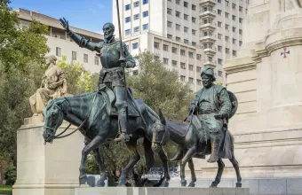 To άγαλμα του Δον Κιχώτη στο κέντρο της Μαδρίτης