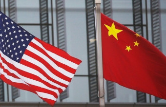 Οι ΗΠΑ αναστέλλουν πτήσεις προς την Κίνα