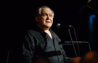 Κώστας Καζάκος