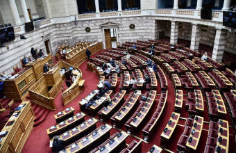Aπόρριψη της πρότασης δυσπιστίας: Τα «ταμείο» που κάνουν ΝΔ και ΣΥΡΙΖΑ