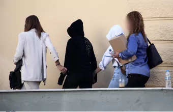 Πολυτεχνειούπολη: Διαθεσιμότητα και ΕΔΕ για τη δόκιμη αστυνομικό που συνελήφθη 