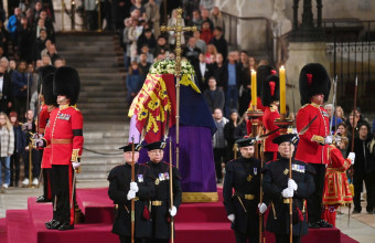 Κηδεία βασίλισσας Ελισάβετ: Περίπου 30 εκατ. τηλεθεατές παρακολούθησαν τη μετάδοση του BBC