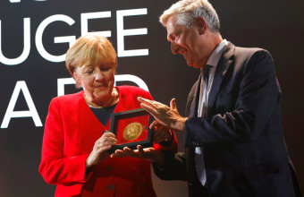 Η Μέρκελ παρέλαβε συγκινημένη το «Βραβείο Νάνσεν 2022»