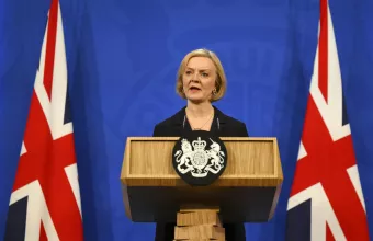 Βρετανία: Για «νέα πορεία ανάπτυξης» κάνει λόγο η Λιζ Τρας