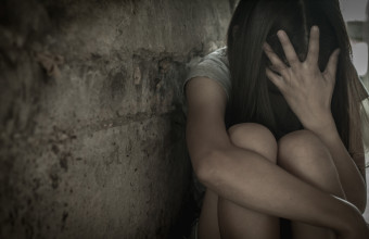 Στο εδώλιο του κατηγορουμένου ο 40χρονος που παρέσυρε 14χρονη σε ξενοδοχείο στην Ομόνοια