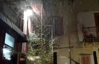 EVA: Κακοκαιρία σε κύματα- Shelf cloud σε Αττική- Ο καιρός τις επόμενες ώρες
