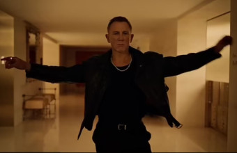 Ο Daniel Craig χορεύει και διαφημίζει βότκα 