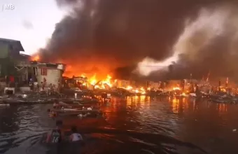 Φωτιά στις Φιλιππίνες