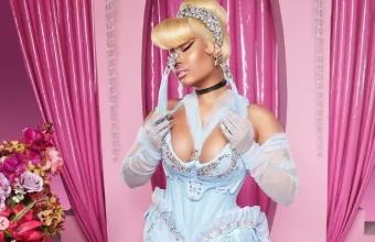 H  Nicki Minaj ως Σταχτοπούτα 