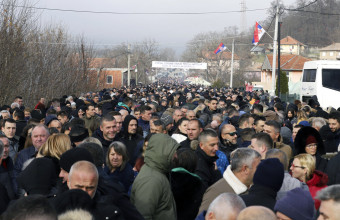 Κόσοβο: Χιλιάδες Σέρβοι στους δρόμους για την απόσυρση αστυνομικών δυνάμεων