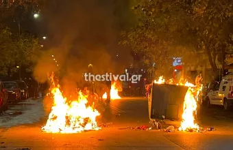 Θεσσαλονίκη: Σε τεταμένη ατμόσφαιρα η συγκέντρωση των Ρομά έξω από το Ιπποκράτειο