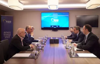 Μητσοτάλης με Βέμπερ
