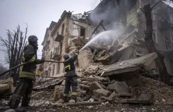 Ουκρανία: Νήπιο ανασύρθηκε νεκρό από τα χαλάσματα κτιρίου στην πόλη Κριβί Ριχ 