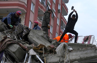 Φονικοί σεισμοί σε Τουρκία- Συρία: Οι Έλληνες να καλέσουν την Πρεσβεία