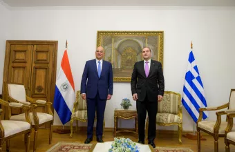 Δένδιας