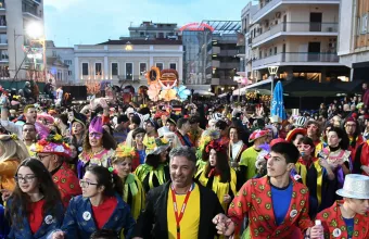 σε λίγο η μεγάλη παρέλαση