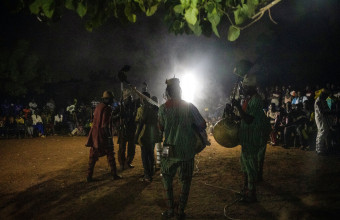 Μπουρκίνα Φάσο: Απαγόρευση της κυκλοφορίας στο πλαίσιο των μέτρων για την αντιμετώπιση των τζιχαντιστών