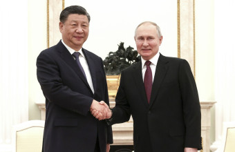 Ο Πούτιν δηλώνει πρόθυμος να συνομιλήσει με τον Σι για το ειρηνευτικό σχέδιο της Κίνας για την Ουκρανία 