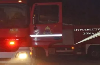 Φωτιά στα Μέθανα- Ενίσχυσε τις δυνάμεις της η Πυροσβεστική