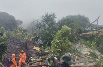Ινδονησία: Τουλάχιστον 18 νεκροί και 5 αγνοούμενοι από πλημμύρες