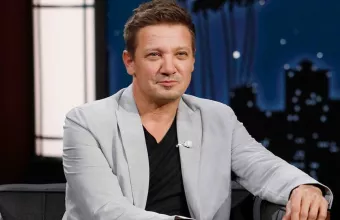 O Jeremy Renner 