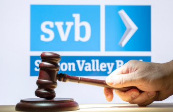 Έρευνα για τις πτωχεύσεις των τραπεζών SVB και Signature Bank ζητάει η Γουόρεν