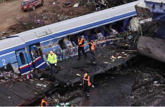Σύγκρουση τρένων στα Τέμπη: Επιβάτισσα περιγράφει τις στιγμές που έζησε
