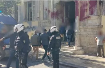 αρχαιοκάπηλοι