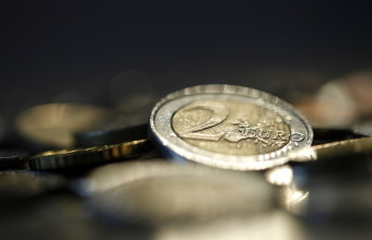 Το ευρώ ενισχύεται κατά 0,20%, στα 1,0723 δολάρια