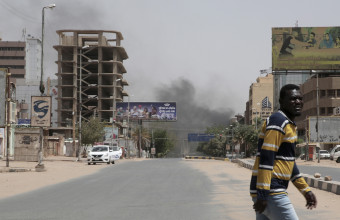Σουδάν: Ο στρατός συμφώνησε για τη δημιουργία ανθρωπιστικών διαδρόμων