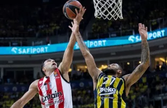  Κώστας Σλούκας με buzzer beater «ξέρανε» τη Φενέρ για προβάδισμα Ολυμπιακού