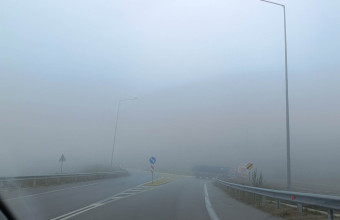 Κρήτη: «Χάθηκε» ο δρόμος από την πυκνή ομίχλη - Δείτε φωτογραφίες