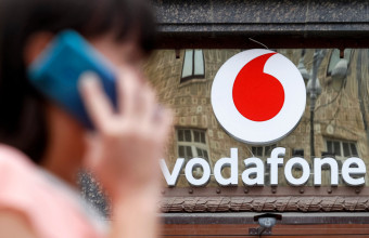 Βρετανία: Η Vodafone ανακοίνωσε πως θα καταργήσει 11.000 θέσεις εργασίας σε διάστημα τριών ετών