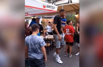 Ο Γιάννης Αντετοκούνμπο