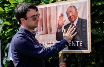 μπερλουσκόνι 