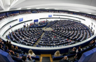 Το Ευρωπαϊκό Κοινοβούλιο ενέκρινε αύξηση πυρομαχικών 