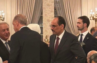 Ο υπουργός Εξωτερικών Βασίλης Κασκαρέλης στην τελετή ορκωμοσία του Ερντογάν