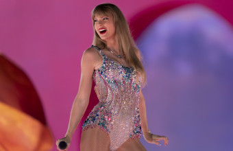 Η Taylor Swift γράφει ιστορία στα charts του Billboard
