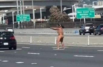 San Francisco: Γυναίκα βγάινει γυμνή από το αυτοκίνητο και αρχίζει να πυροβολεί