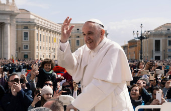 Ξεκινά την Τρίτη στη Λισαβόνα , παρουσία του πάπα Φραγκίσκου, η μεγαλύτερη συγκέντρωση καθολικών στον κόσμο