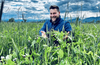 Αγρότης από την Καστοριά ανάμεσα στους τρεις φιναλίστ του βραβείου «καλύτερος παραγωγός βιολογικών προϊόντων» της Ευρώπη για το 2023