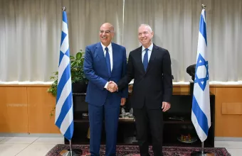 Δένδιας