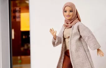 Hijarbie: Επιστρέφει ξανά προς πώληση η Barbie με μαντίλα
