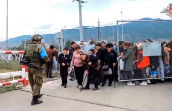 Ρωσία: Οι Αρμένιοι αυτονομιστές παρέδωσαν τεθωρακισμένα, όπλα και πυρομαχικά