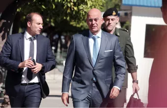 Δένδιας
