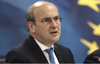 O Υπουργός Εθνικής Οικονομίας και Οικονομικών, Κωστής Χατζηδάκης