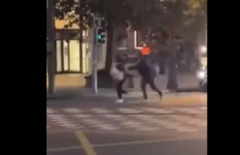 «Είμαστε ενωμένοι απέναντι στην τρομοκρατία», υπογραμμίζει η Κομισιόν